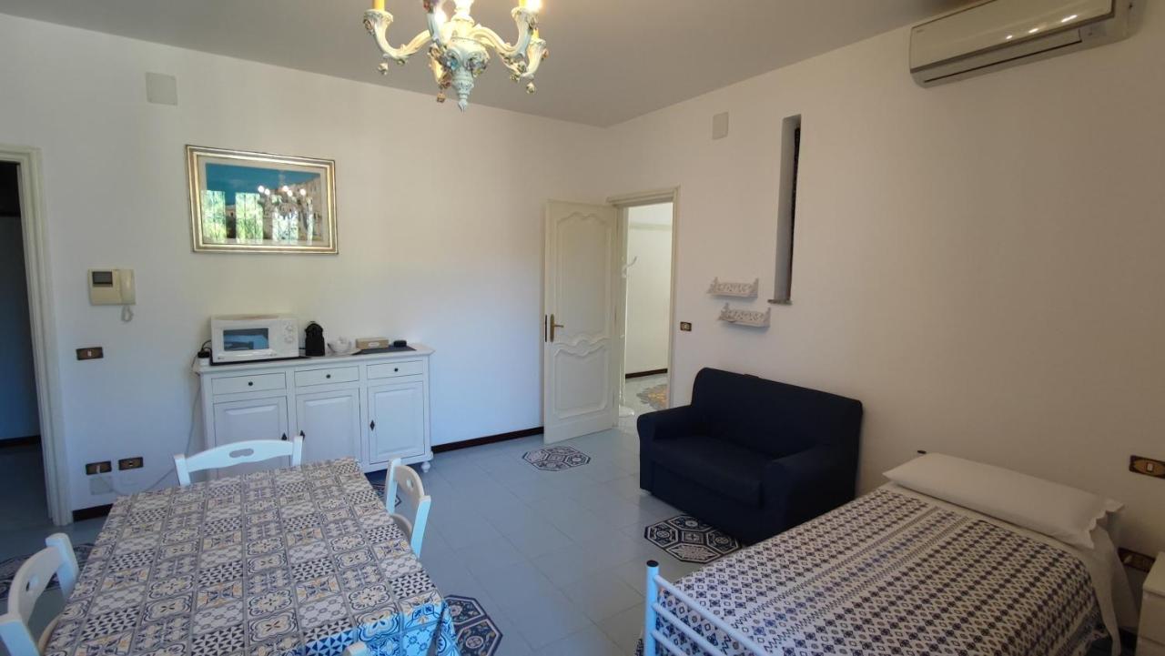 Villa Mary Trani Esterno foto